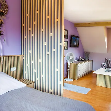 Sloneczny Port Bed and breakfast 4*