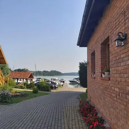فندق مبيت وإفطار Sloneczny Port Mikołajki