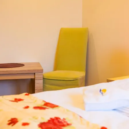 Sloneczny Port Bed & Breakfast